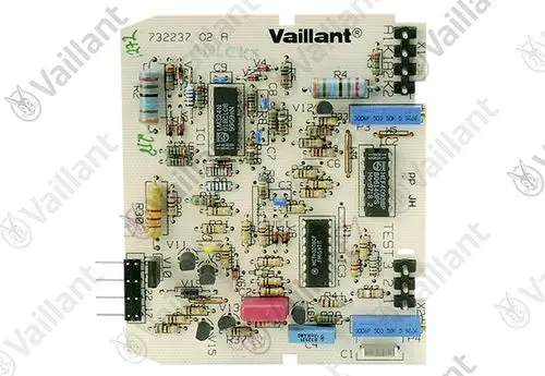 Leiterplatte mit verschiedenen elektronischen Komponenten und Widerständen, hergestellt von Vaillant, möglicherweise für einen Abgassensor.